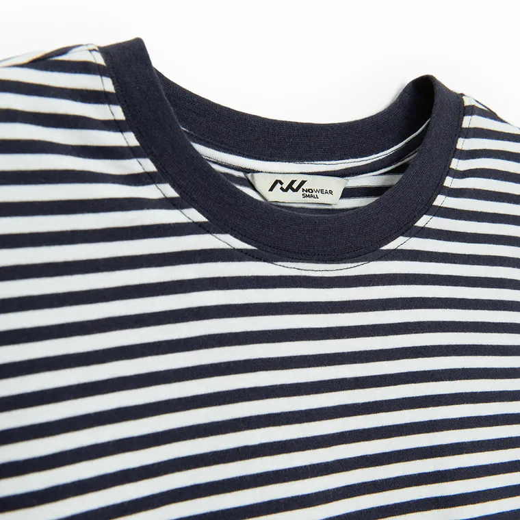 Tricou cu imprimeu in dungi si croiala crop NOWEAR