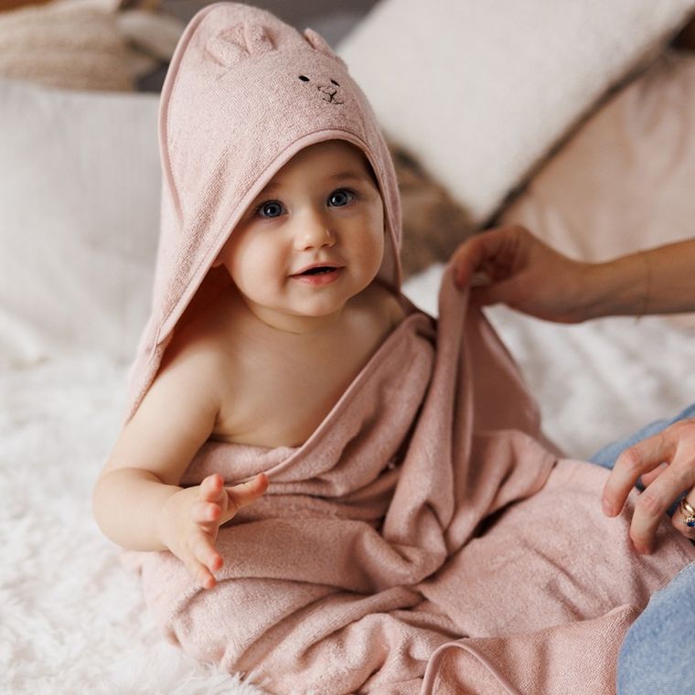 BabyOno, Halat de baie din bambus cu gluga, roz, 100-100 cm