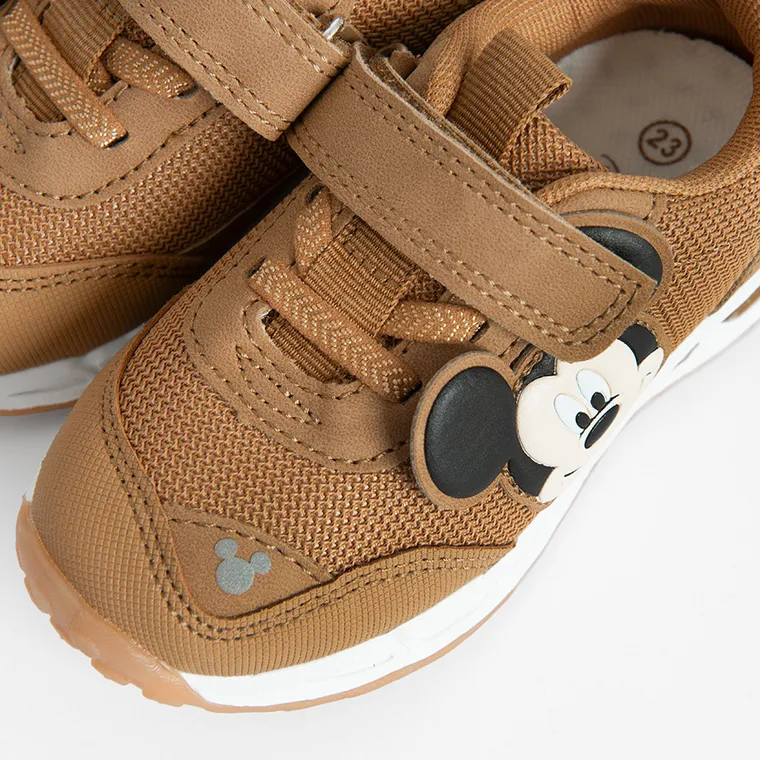 Cool Club, Pantofi sport pentru baieti, maro, talpa cu leduri, imprimeu Mickey Mouse