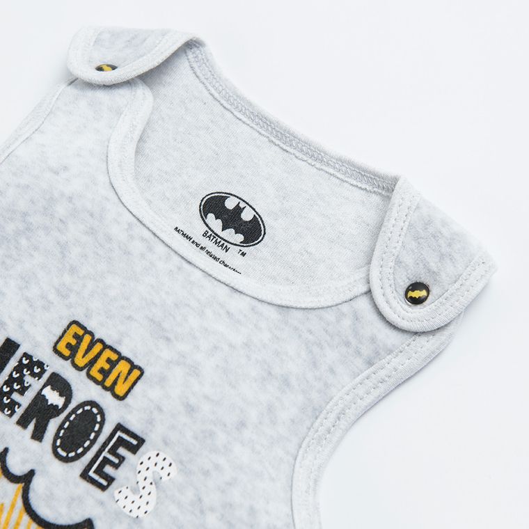 Cool Club, Set pentru copii, Body cu maneca scurta, Salopeta cu botosei, Pantaloni cu botosei, Caciula, Baveta, Patura, mix, imprimeu Batman