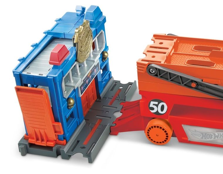 Hot Wheels, Mega Hauler, masina transportator