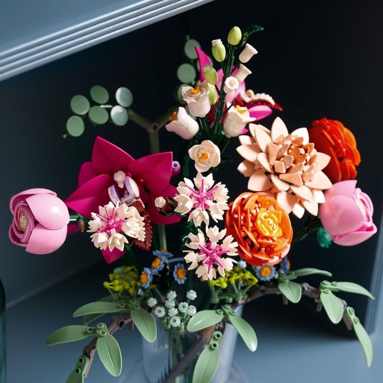 LEGO Botanicals, Frumos buchet de flori roz, 10342