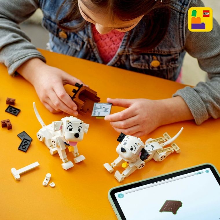 LEGO Disney Classic, Catelusii Lucky si Penny din 101 dalmatieni, 43271