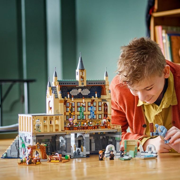 LEGO Harry Potter, Castelul Hogwarts: Marea sala, 76435