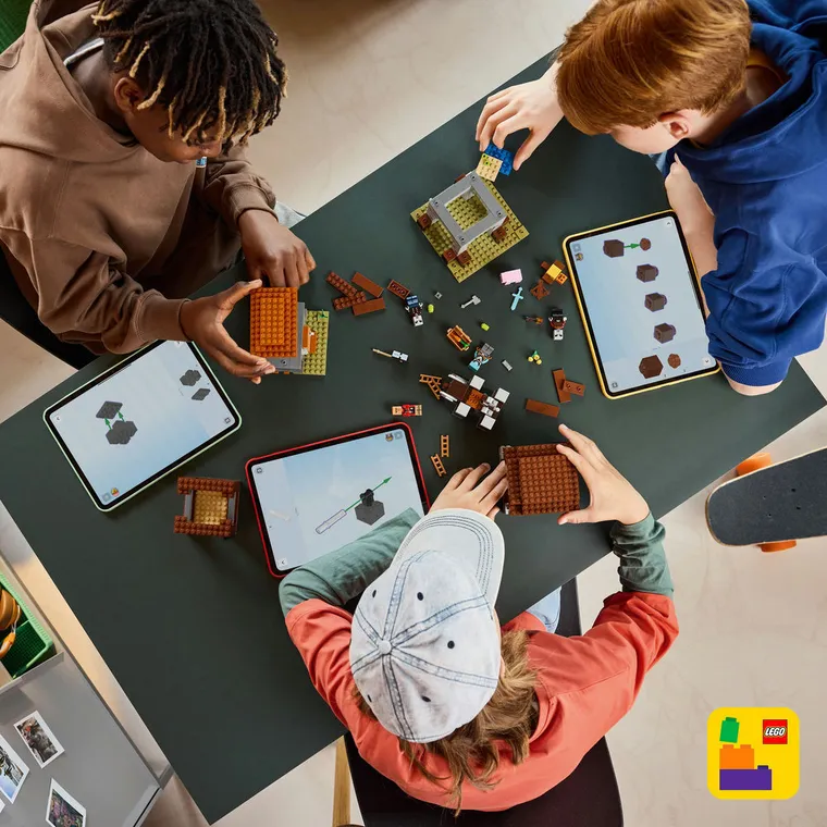 LEGO Minecraft, Avanpostul Jefuitorului si Distrugator, 21278