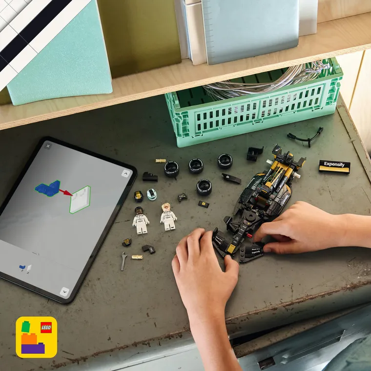 LEGO Speed Champions, Masina de curse a echipei APXGP din F1: The Movie, 77252