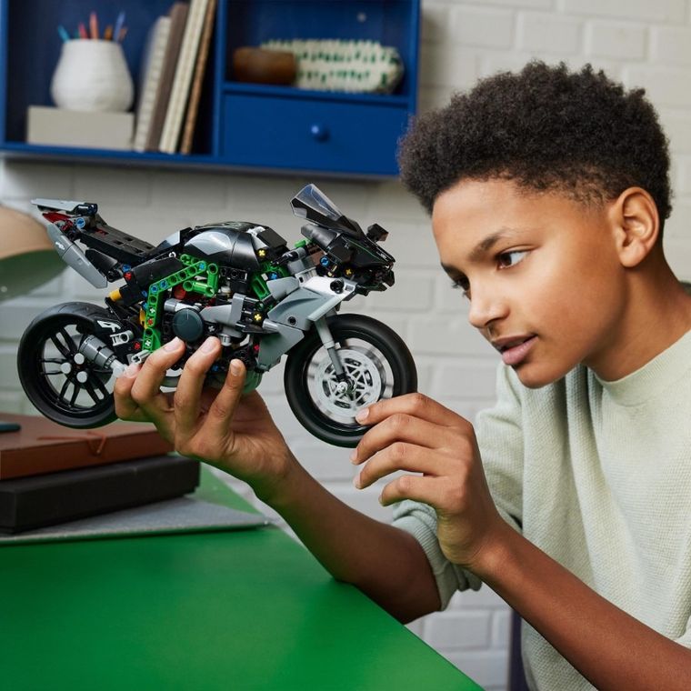 LEGO Technic, Motocicleta Kawasaki Ninja H2R, 42170