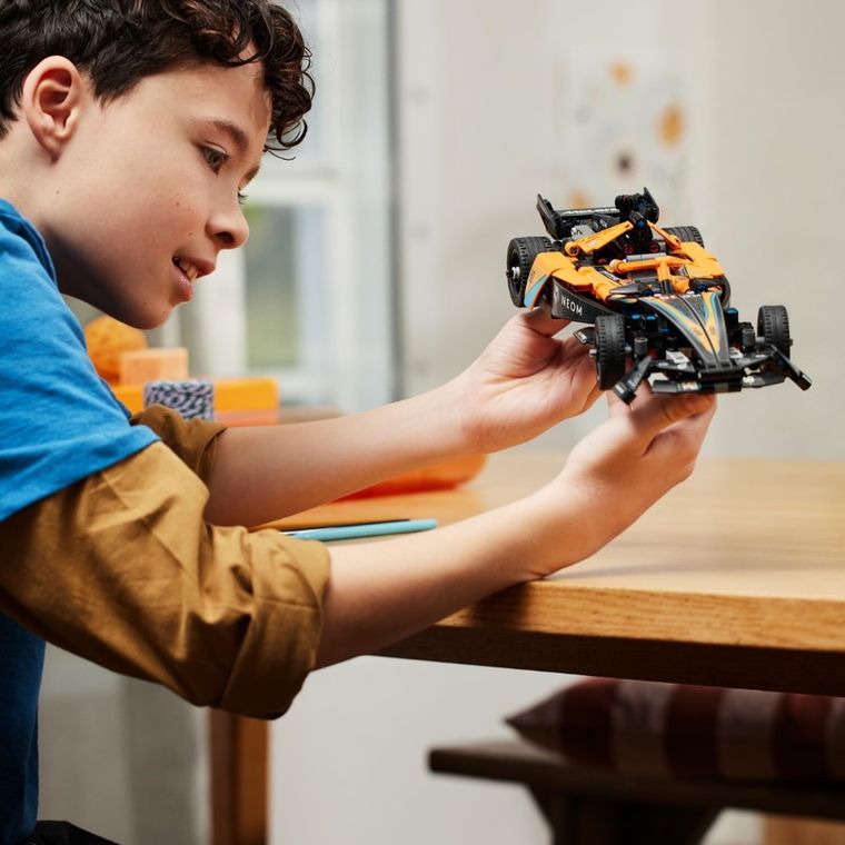 LEGO Technic, NEOM McLaren Formula E Race Car, 42169