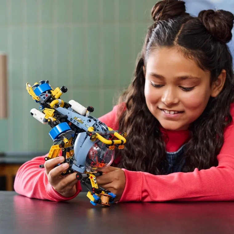 LEGO Technic, Submarin de cercetare la mare adancime, 42201
