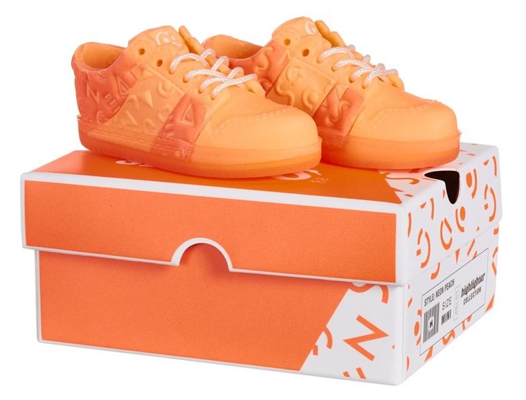 MGA's Miniverse, Make It Mini, Sneakers, bila surpriza