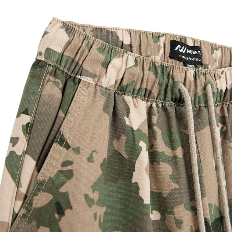 Pantaloni scurti cu model camuflaj si croiala baggy unisex NOWEAR