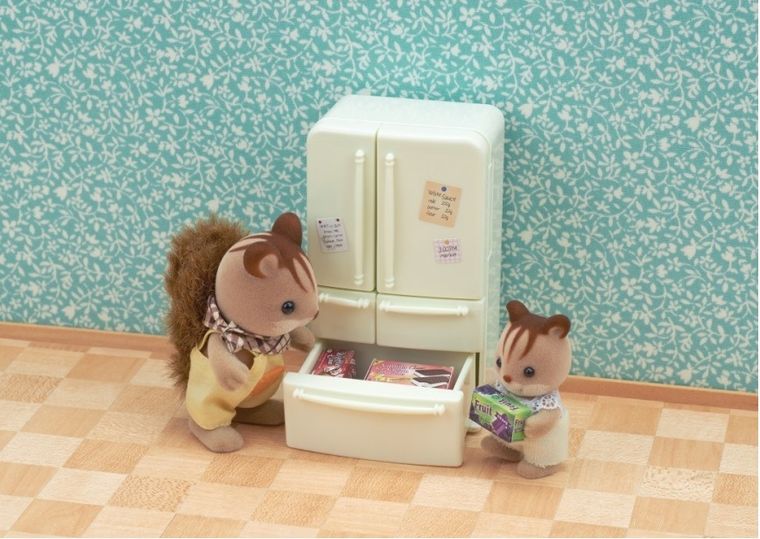 Sylvanian Families, Bucatarie rustica cu frigider, 5341