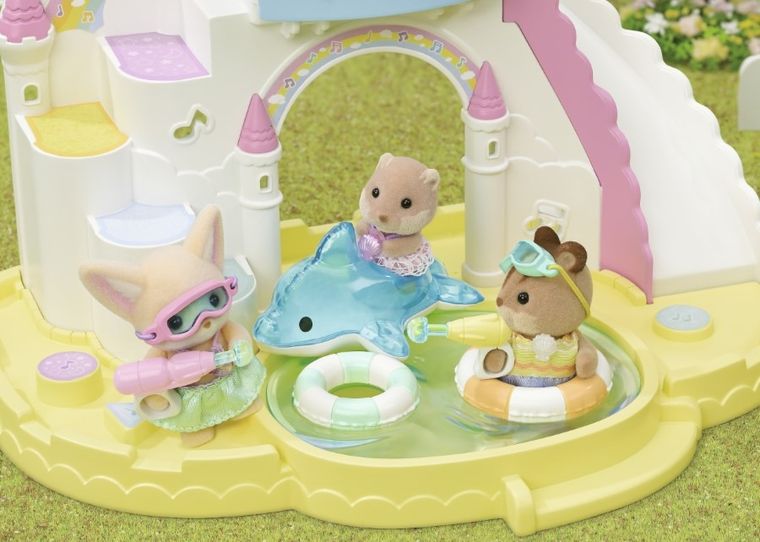 Sylvanian Families, Distractie la piscina, set de figurine, 5749