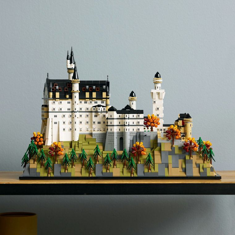 LEGO Architecture, Castelul Neuschwanstein, 21063