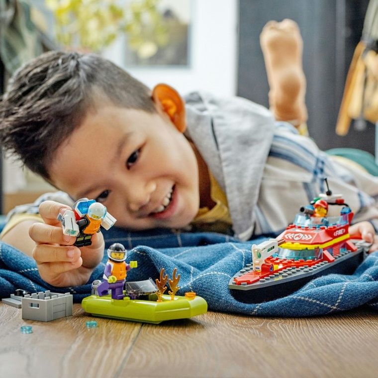 LEGO City, Barca de salvare a pompierilor, 60373