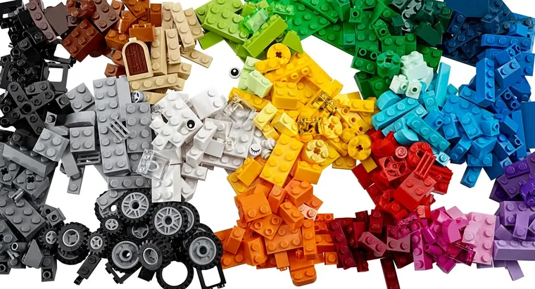LEGO Classic, Cutie medie de constructie creativa LEGO, 10696