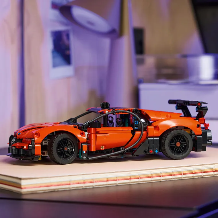 LEGO Technic, Hipermasina Bugatti Chiron Pur Sport, 42222