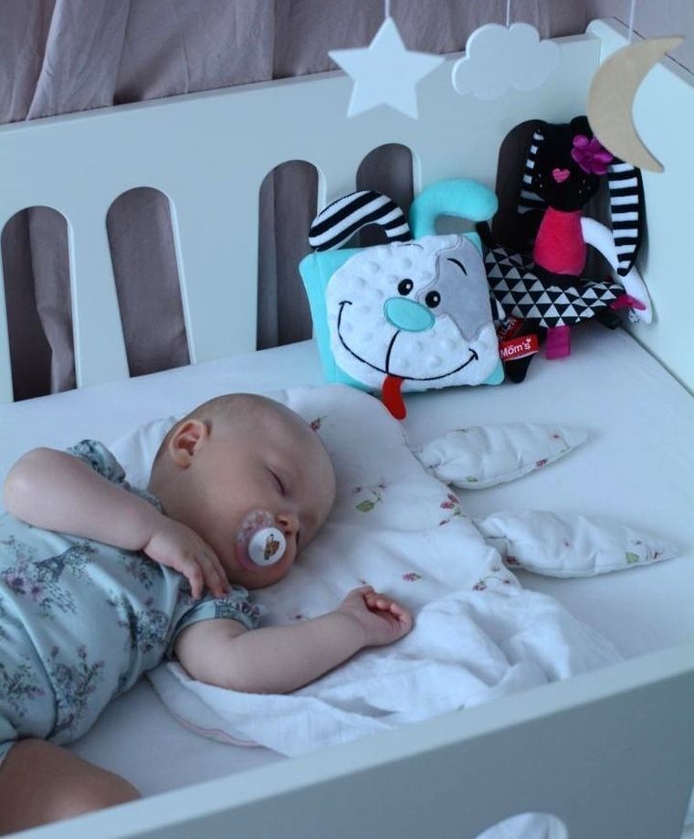 Mom's Care, iepuras, prima jucarie de plus, jucarie senzoriala