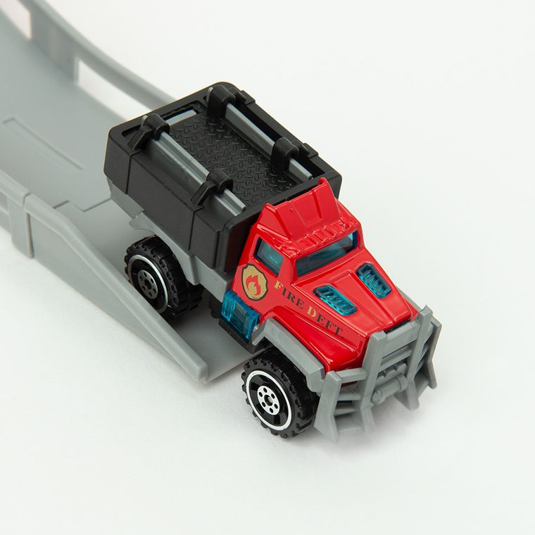 Smiki, Pompieri, garaj cu vehicule