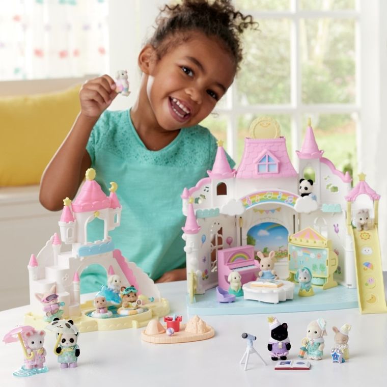 Sylvanian Families, Distractie la piscina, set de figurine, 5749