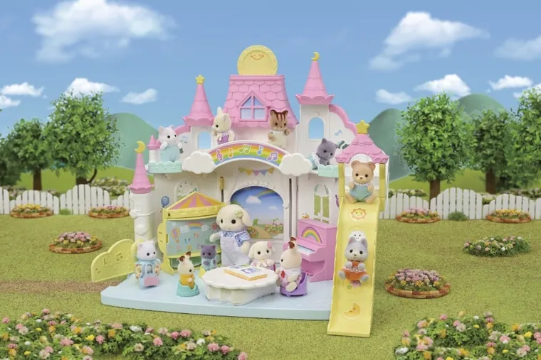 Sylvanian Families, Gradinita colorata, set cu figurine, 5743