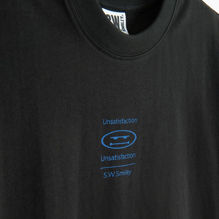 Tricou negru cu croiala relaxed S.W.Smiley NOWEAR