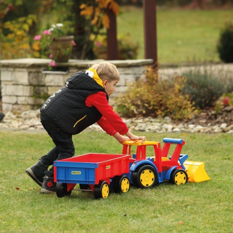 Wader, Tractor Gigant, tractor cu cupa si remorca, vehicul