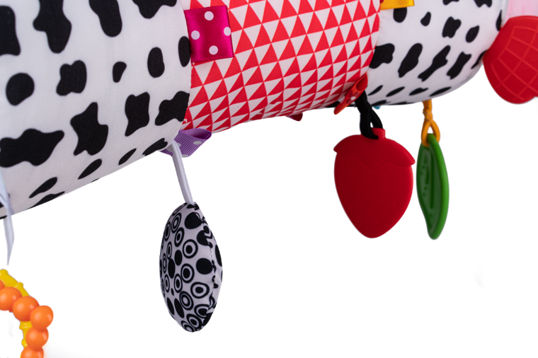 Balibazoo, Vacuta in forma cilindrica, agatatoare, jucarie pentru bebelusi