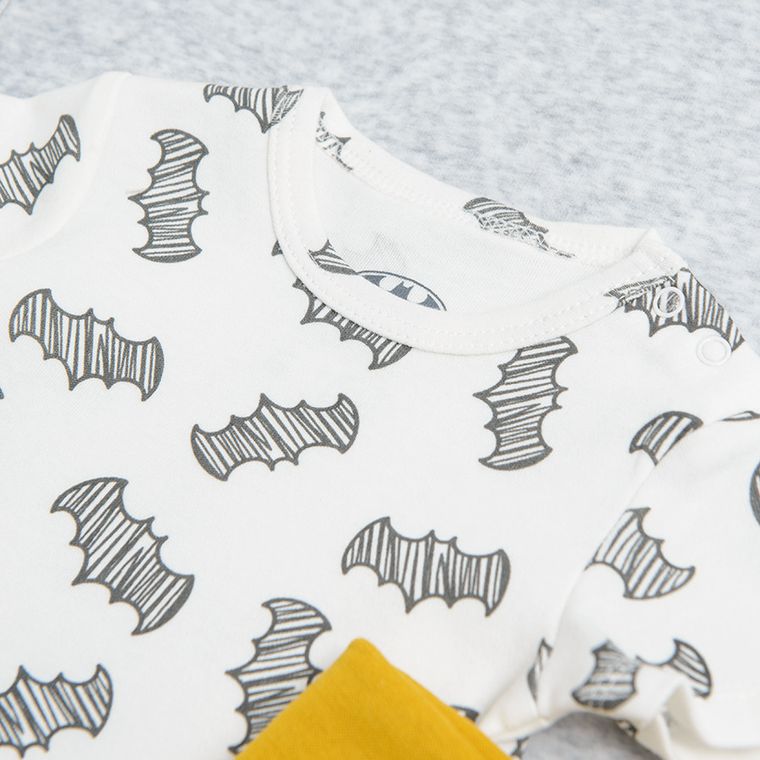 Cool Club, Set pentru copii, Body cu maneca scurta, Salopeta cu botosei, Pantaloni cu botosei, Caciula, Baveta, Patura, mix, imprimeu Batman