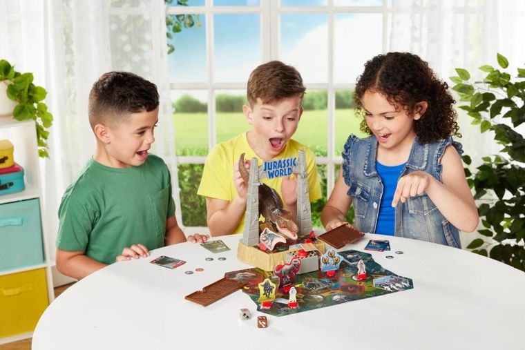 Jurassic World, Rex Panic, joc de familie