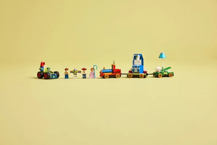 LEGO Disney Pixar, Tren aniversar si masina RC din Toy Story, 43264