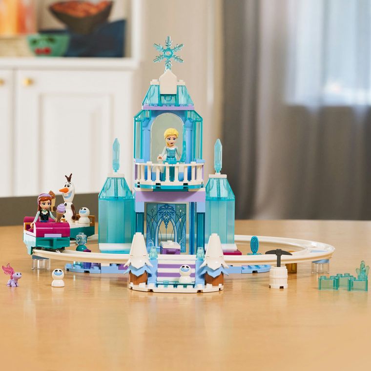 LEGO Disney Princess, Aventura cu sania pe sine la castelul de gheata al Elsei, 43281