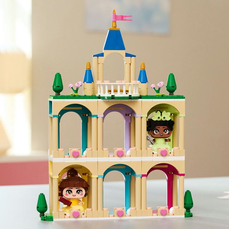 LEGO Disney Princess, Miniprintesele Belle si Tiana la castel, 43291