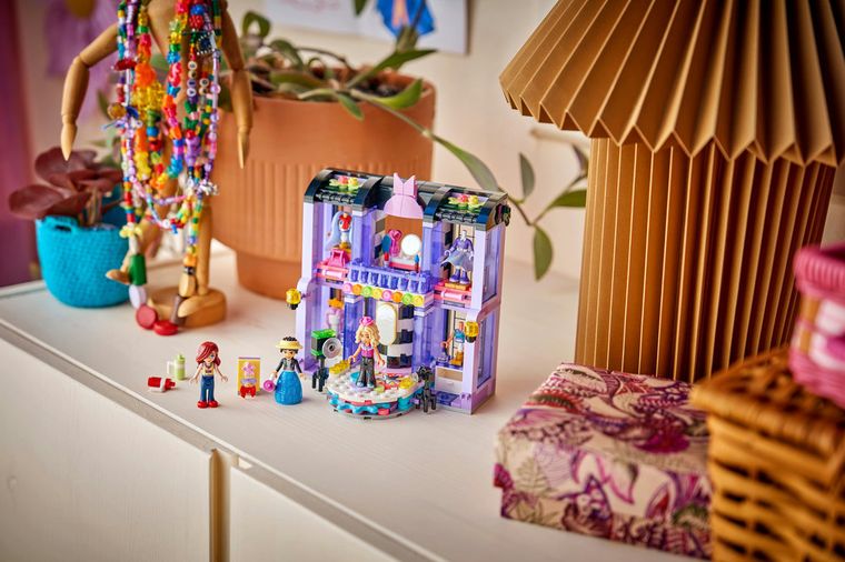LEGO Friends, Show de moda in Orasul Heartlake, 42685