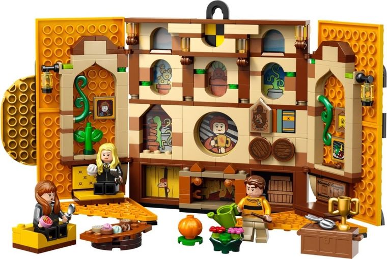 LEGO Harry Potter, Bannerul Casei Hufflepuff, 76412