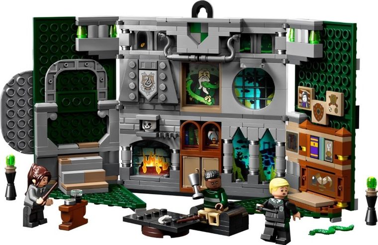 LEGO Harry Potter, Bannerul Casei Slytherin, 76410