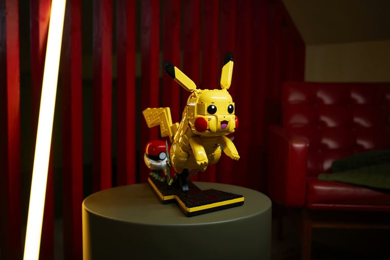 LEGO Pokémon, Pikachu si Poké Ball, 72152