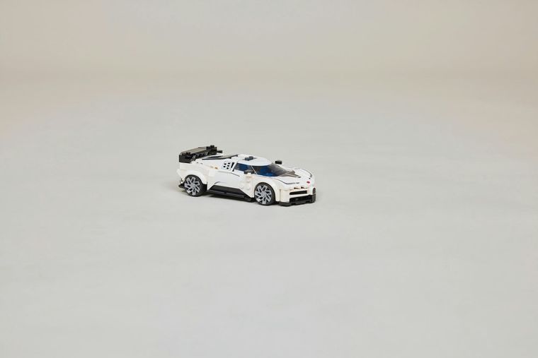 LEGO Speed Champions, Hipermasina sport Bugatti Centodieci, 77240