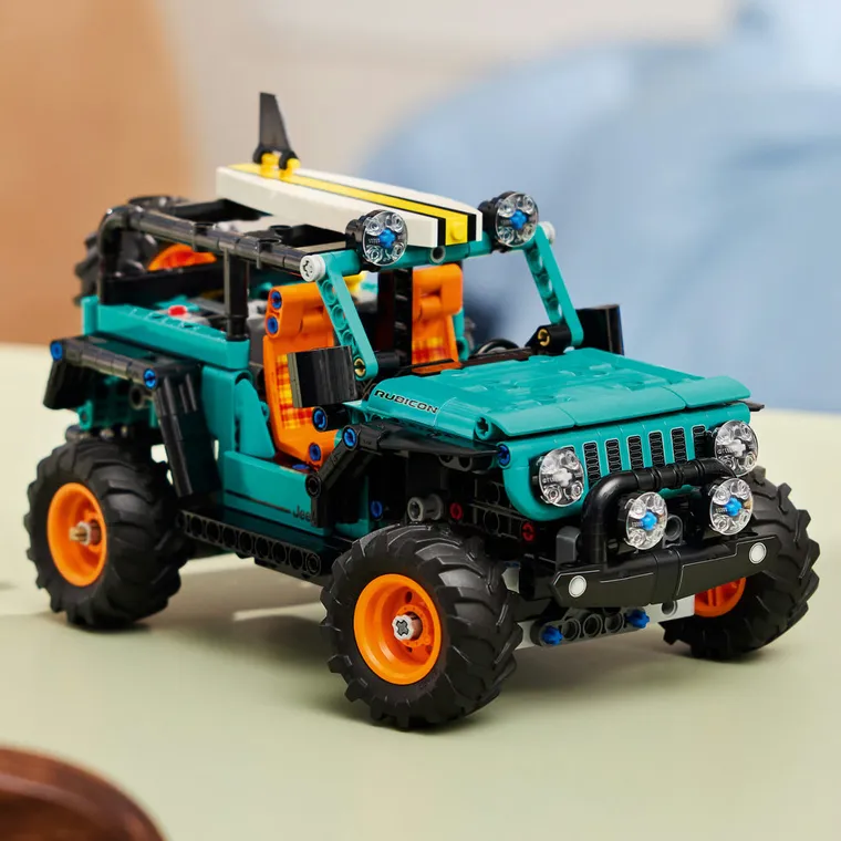 LEGO Technic, SUV-ul Jeep Wrangler Rubicon, 42227