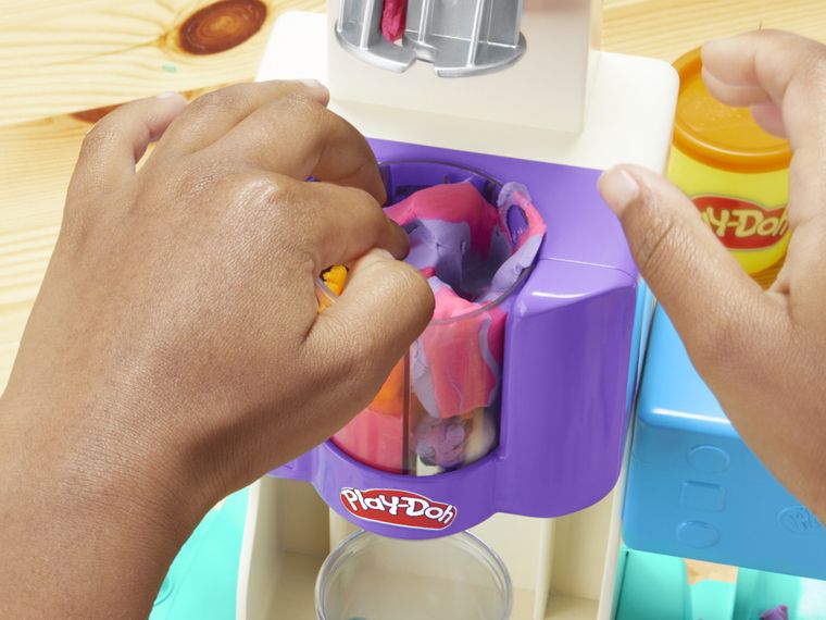Play-Doh, Rainbow Swirl Ice Cream, set creativ de joaca