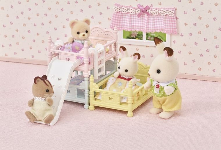Sylvanian Families, Pat triplu, set cu accesorii, 5741