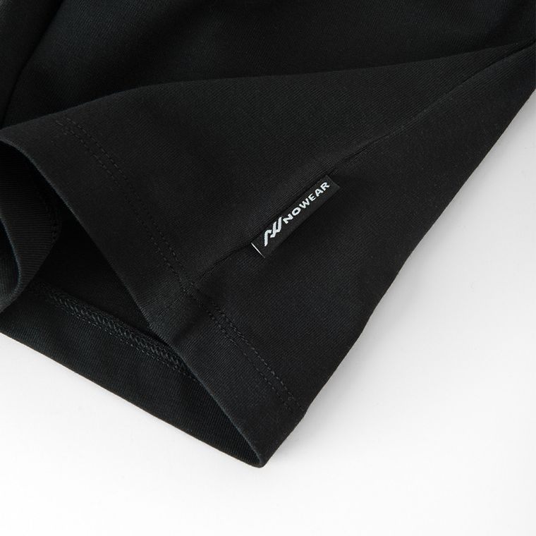 Top negru cu decolteu NOWEAR