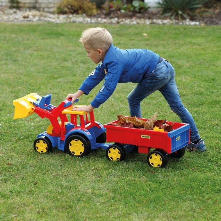 Wader, Tractor Gigant, tractor cu cupa si remorca, vehicul