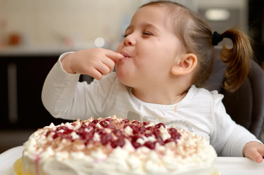 Inlocuitori sanatosi pentru dulciuri. Cu ce se poate inlocui zaharul in alimentatia copilului?